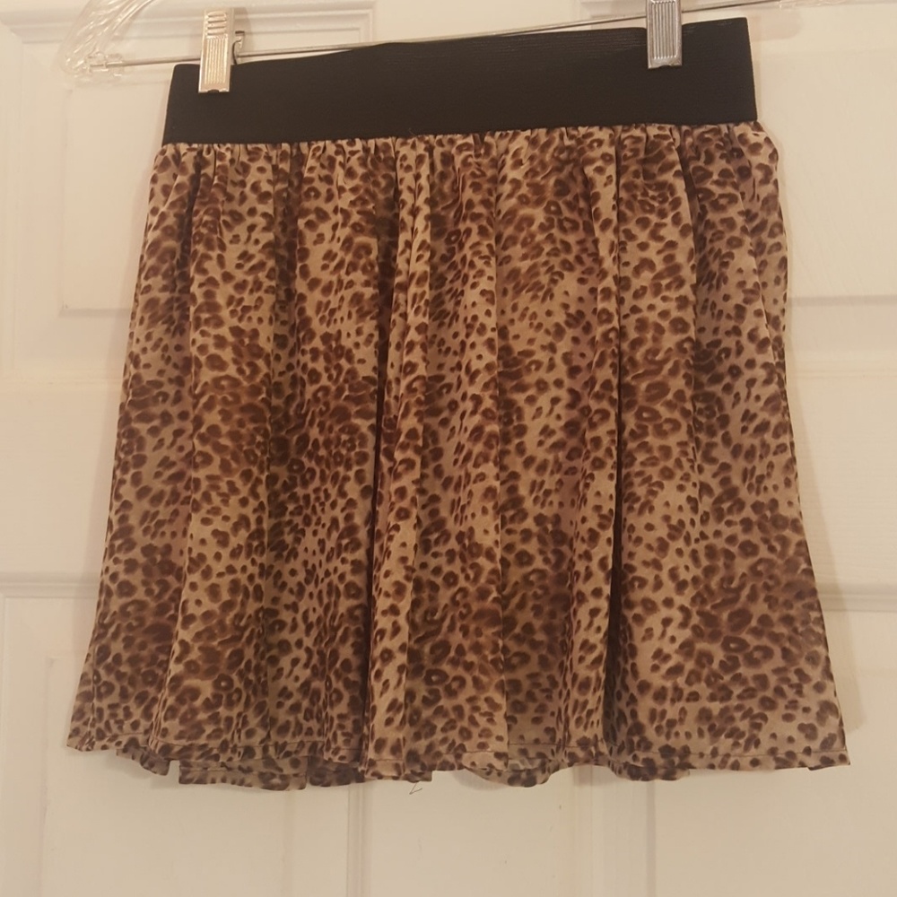 Forever 21 Cheetah Print Skirt